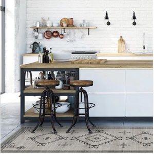 RUGGABLE Damali Black & White Washable
Durable Runner Rug 2.5'x 7'